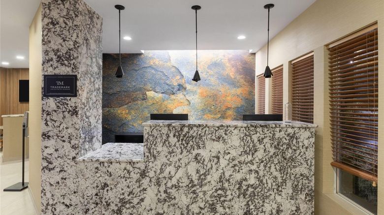 <b>Endeavor Inn & Stes Trademark Hotel Coll Lobby</b>. Images powered by <a href="https://iceportal.shijigroup.com/" title="IcePortal" target="_blank">IcePortal</a>.