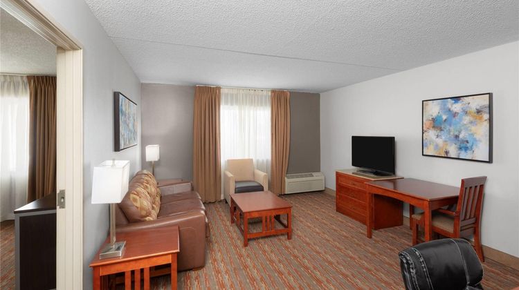 Endeavor Inn & Stes Trademark Hotel Coll Suite