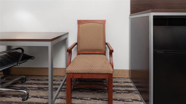 Endeavor Inn & Stes Trademark Hotel Coll Room