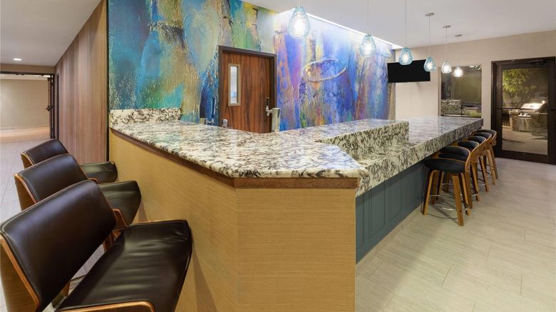 <b>Endeavor Inn & Stes Trademark Hotel Coll Restaurant</b>. Images powered by <a href="https://iceportal.shijigroup.com/" title="IcePortal" target="_blank">IcePortal</a>.