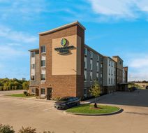 WoodSpring Sts Milwaukee-Menomonee Falls Exterior