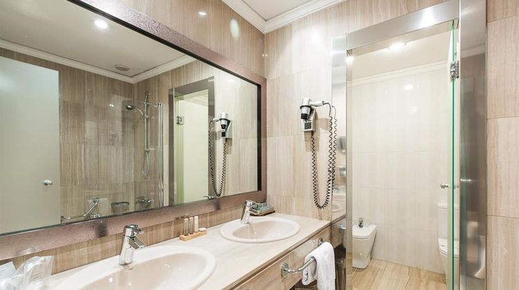 Hotel Carlton Room