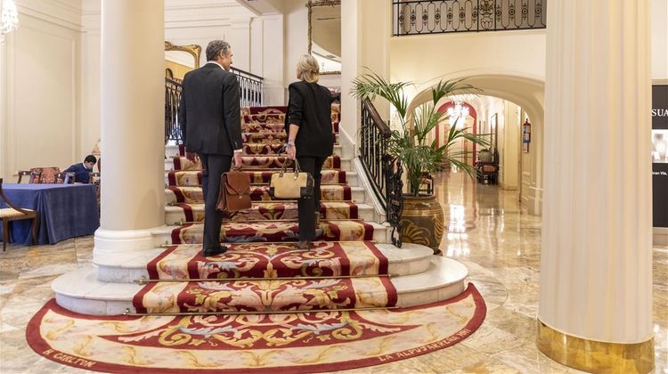 Hotel Carlton Lobby