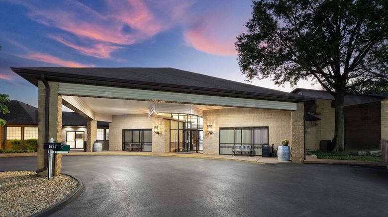 <b>Baymont Inn & Suites Exterior</b>. Images powered by <a href="https://iceportal.shijigroup.com/" title="IcePortal" target="_blank">IcePortal</a>.