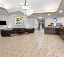 Baymont Inn & Suites Lobby