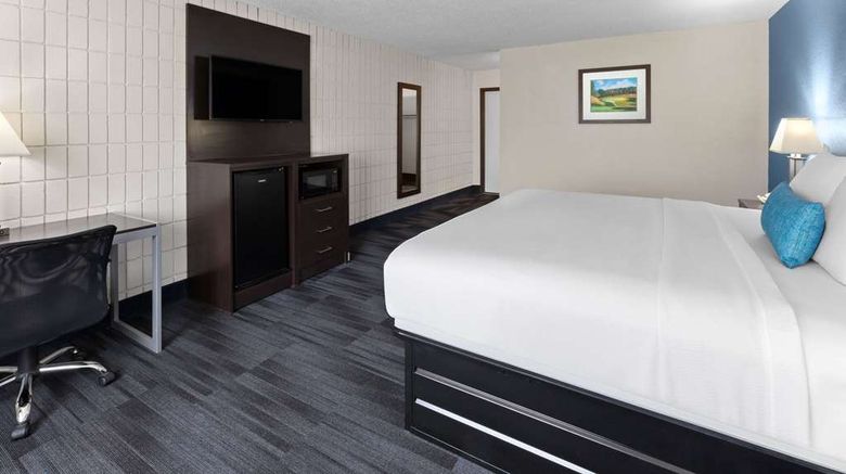 <b>Baymont Inn & Suites Room</b>. Images powered by <a href="https://iceportal.shijigroup.com/" title="IcePortal" target="_blank">IcePortal</a>.