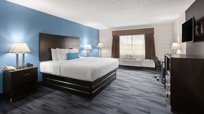 <b>Baymont Inn & Suites Room</b>. Images powered by <a href="https://iceportal.shijigroup.com/" title="IcePortal" target="_blank">IcePortal</a>.