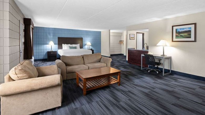 <b>Baymont Inn & Suites Suite</b>. Images powered by <a href="https://iceportal.shijigroup.com/" title="IcePortal" target="_blank">IcePortal</a>.