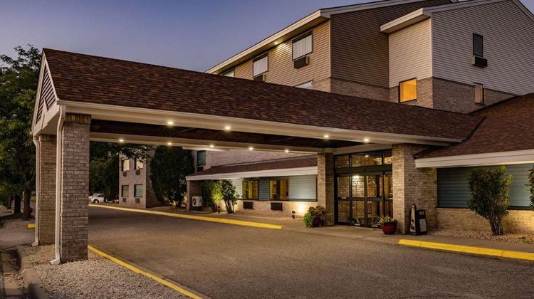 AmericInn by Wyndham Apple Valley Exterior