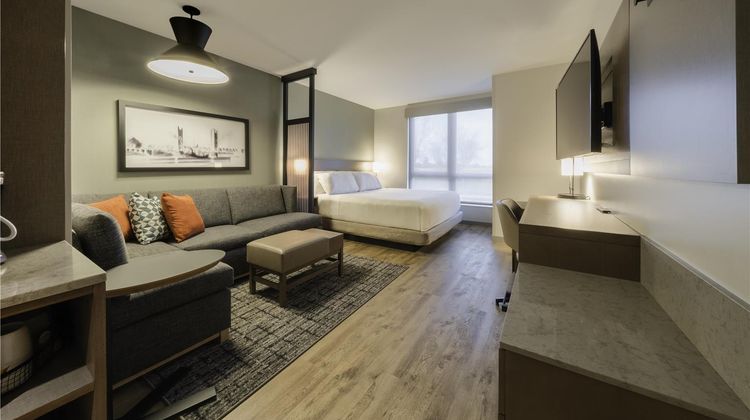 Hyatt Place Sacramento Intl Airport Room