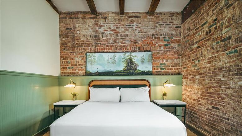 <b>Hotel Monroe Tapestry Room</b>. Images powered by <a href="https://iceportal.shijigroup.com/" title="IcePortal" target="_blank">IcePortal</a>.