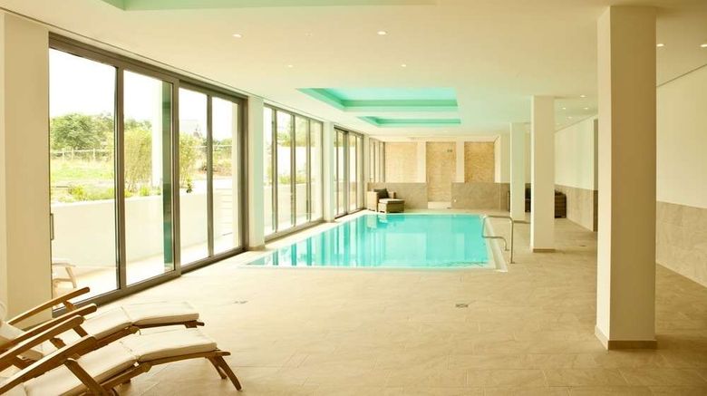 <b>Romantik Hotel Fuchsbau Pool</b>. Images powered by <a href="https://iceportal.shijigroup.com/" title="IcePortal" target="_blank">IcePortal</a>.