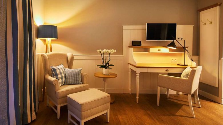 <b>Romantik Hotel Fuchsbau Room</b>. Images powered by <a href="https://iceportal.shijigroup.com/" title="IcePortal" target="_blank">IcePortal</a>.