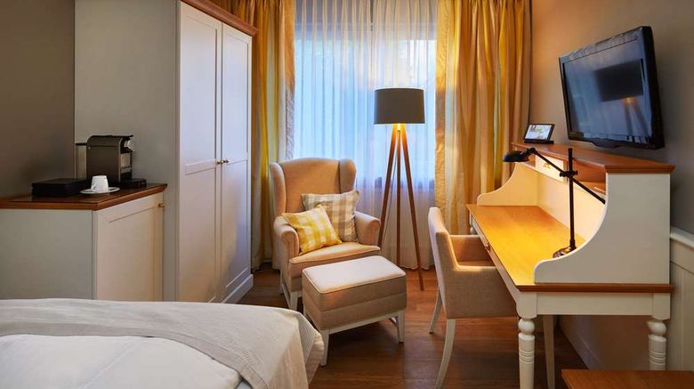 <b>Romantik Hotel Fuchsbau Room</b>. Images powered by <a href="https://iceportal.shijigroup.com/" title="IcePortal" target="_blank">IcePortal</a>.