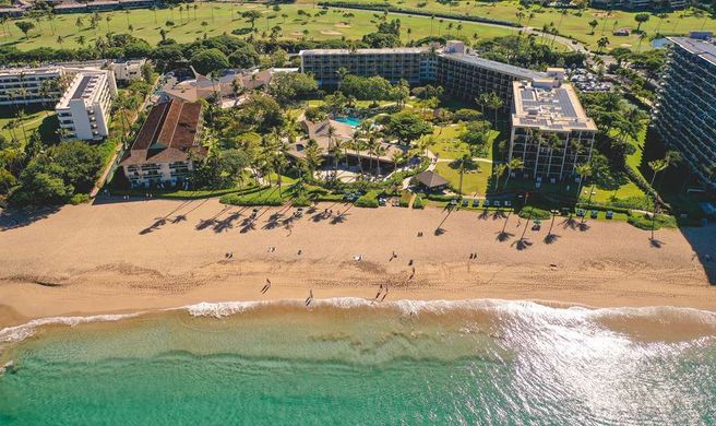 Outrigger Kaanapali Beach Resort Exterior