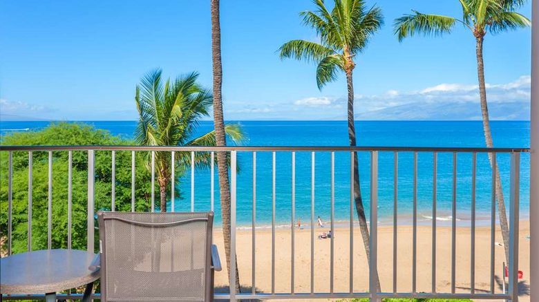 <b>Outrigger Kaanapali Beach Resort Suite</b>. Images powered by <a href="https://iceportal.shijigroup.com/" title="IcePortal" target="_blank">IcePortal</a>.