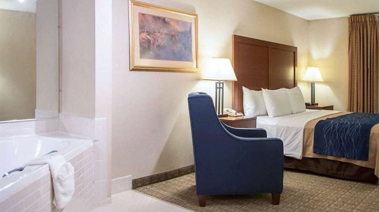 Wingate by Wyndham Downtown-Ship Creek Room