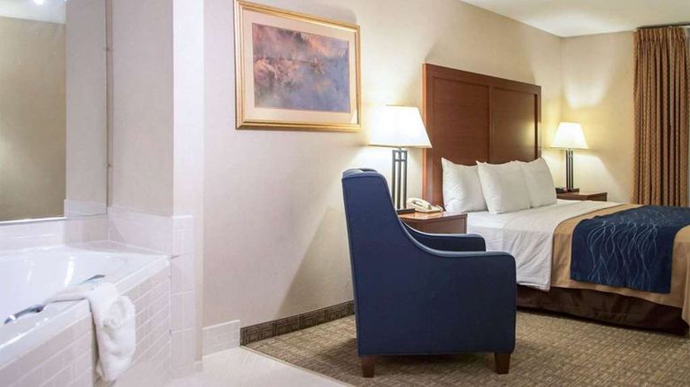 <b>Wingate by Wyndham Downtown-Ship Creek Room</b>. Images powered by <a href="https://iceportal.shijigroup.com/" title="IcePortal" target="_blank">IcePortal</a>.