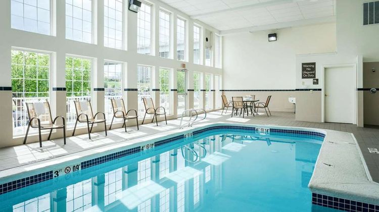 Wingate by Wyndham Downtown-Ship Creek Pool
