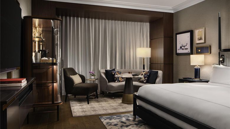<b>Raffles Boston Back Bay Hotel Suite</b>. Images powered by <a href="https://iceportal.shijigroup.com/" title="IcePortal" target="_blank">IcePortal</a>.