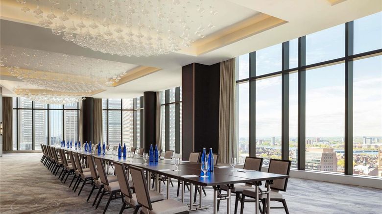 <b>Raffles Boston Back Bay Hotel Meeting</b>. Images powered by <a href="https://iceportal.shijigroup.com/" title="IcePortal" target="_blank">IcePortal</a>.