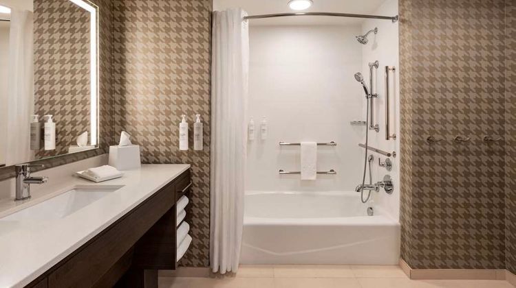 Home2 Suites by Hilton Cheyenne Room