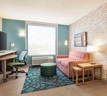 Home2 Suites by Hilton Cheyenne Room