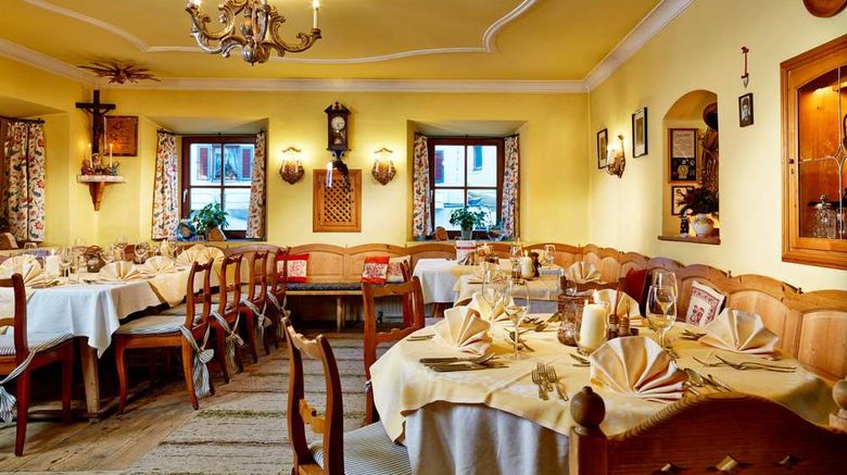 <b>Romantik Hotel Zell am See Restaurant</b>. Images powered by <a href="https://iceportal.shijigroup.com/" title="IcePortal" target="_blank">IcePortal</a>.