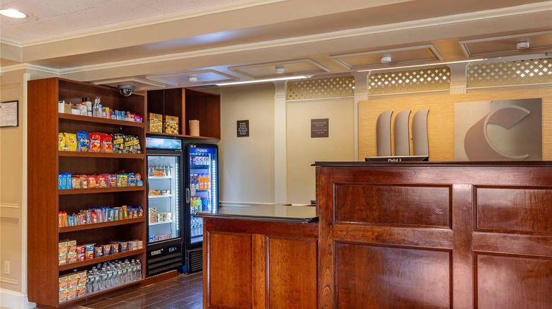 <b>MainStay Suites Lobby</b>. Images powered by <a href="https://iceportal.shijigroup.com/" title="IcePortal" target="_blank">IcePortal</a>.
