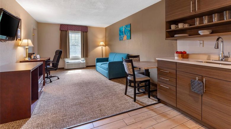 <b>MainStay Suites Suite</b>. Images powered by <a href="https://iceportal.shijigroup.com/" title="IcePortal" target="_blank">IcePortal</a>.