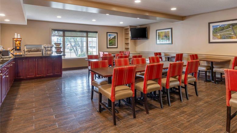 <b>MainStay Suites Restaurant</b>. Images powered by <a href="https://iceportal.shijigroup.com/" title="IcePortal" target="_blank">IcePortal</a>.