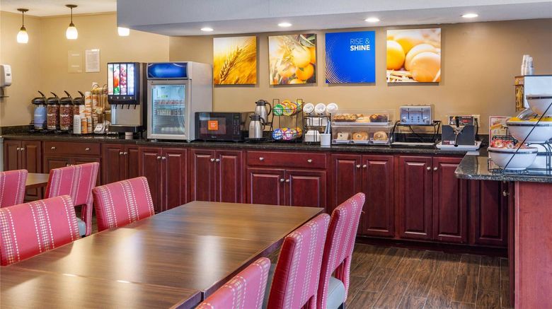 <b>MainStay Suites Restaurant</b>. Images powered by <a href="https://iceportal.shijigroup.com/" title="IcePortal" target="_blank">IcePortal</a>.