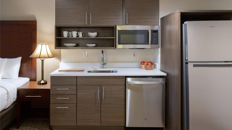 <b>MainStay Suites Room</b>. Images powered by <a href="https://iceportal.shijigroup.com/" title="IcePortal" target="_blank">IcePortal</a>.