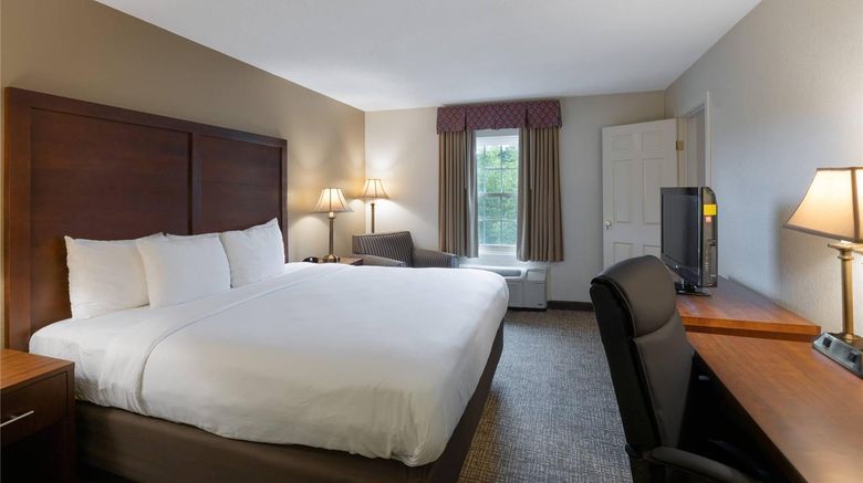 <b>MainStay Suites Suite</b>. Images powered by <a href="https://iceportal.shijigroup.com/" title="IcePortal" target="_blank">IcePortal</a>.