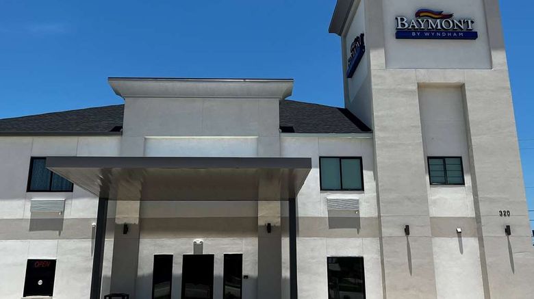 <b>Baymont by Wyndham Freeport Exterior</b>. Images powered by <a href="https://iceportal.shijigroup.com/" title="IcePortal" target="_blank">IcePortal</a>.