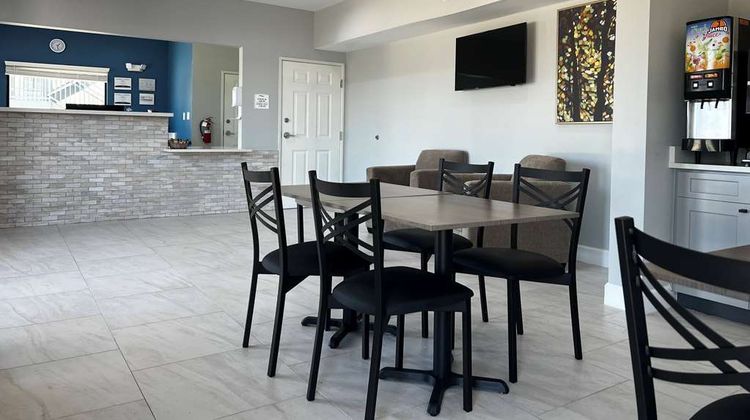 Baymont by Wyndham Freeport Restaurant