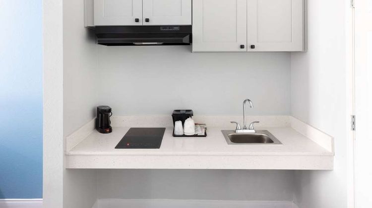 Baymont by Wyndham Freeport Suite