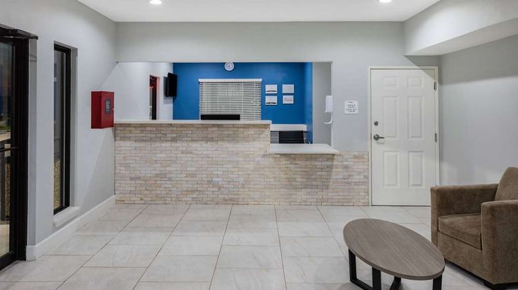 Baymont by Wyndham Freeport Lobby