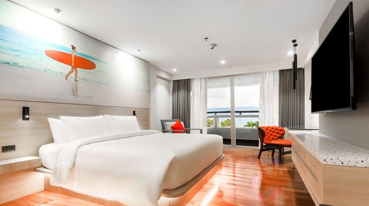 Radisson RED Phuket Patong Beach Room