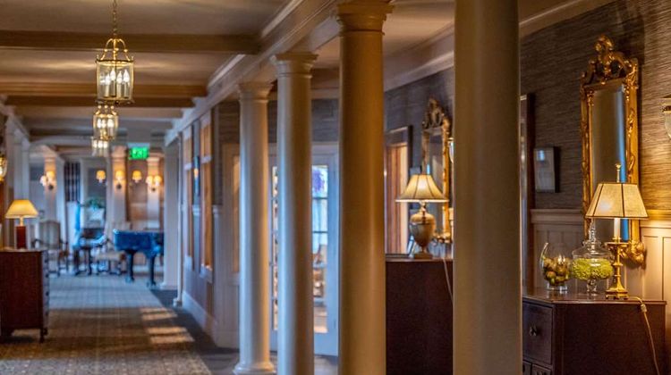 Mountain View Grand Resort & Spa Lobby