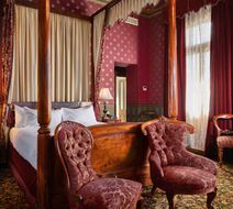 Craig's Royal Hotel Room