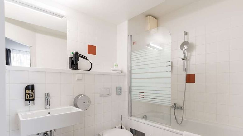<b>AZIMUT Hotel Vienna Suite</b>. Images powered by <a href="https://iceportal.shijigroup.com/" title="IcePortal" target="_blank">IcePortal</a>.