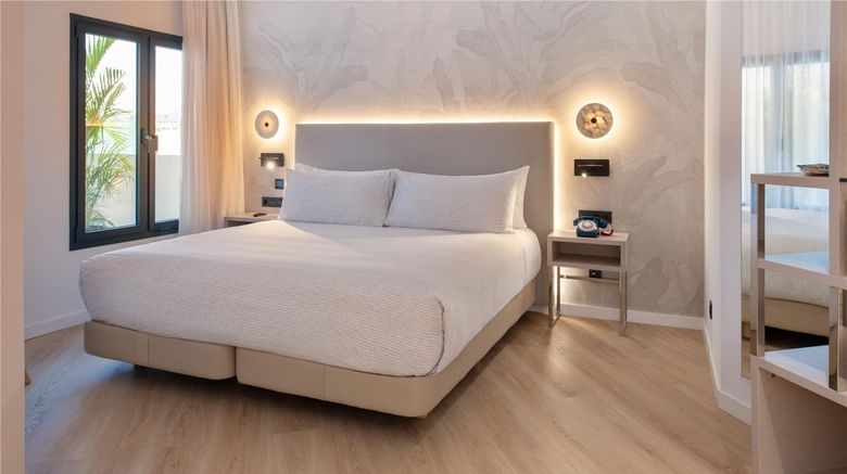 <b>INNSIDE Tenerife Santa Cruz Room</b>. Images powered by <a href="https://iceportal.shijigroup.com/" title="IcePortal" target="_blank">IcePortal</a>.