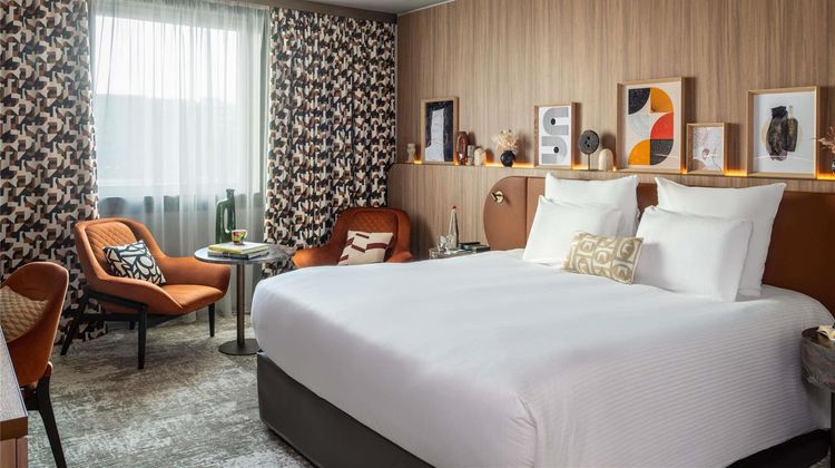 Pullman Lyon Room