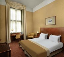 Mercure Magyar Kiraly Hotel Room