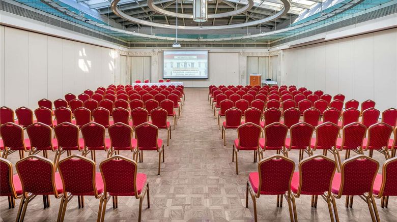 <b>Mercure Magyar Kiraly Hotel Meeting</b>. Images powered by <a href="https://iceportal.shijigroup.com/" title="IcePortal" target="_blank">IcePortal</a>.