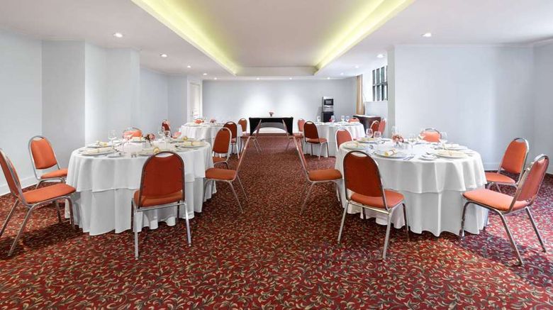<b>Wyndham Garden Santiago Kennedy Hotel Ballroom</b>. Images powered by <a href="https://iceportal.shijigroup.com/" title="IcePortal" target="_blank">IcePortal</a>.