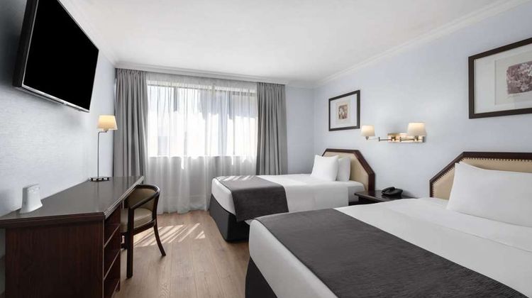 Wyndham Garden Santiago Kennedy Hotel Room