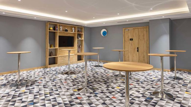 <b>Hampton by Hilton Cerkezkoy Meeting</b>. Images powered by <a href="https://iceportal.shijigroup.com/" title="IcePortal" target="_blank">IcePortal</a>.