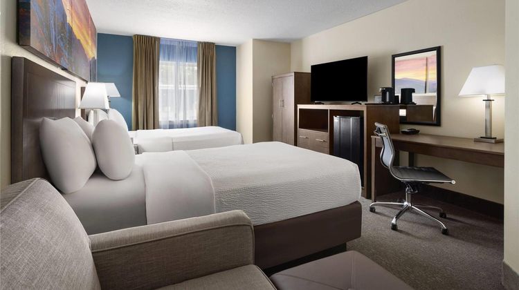 Days Inn by Wyndham Penn State Room